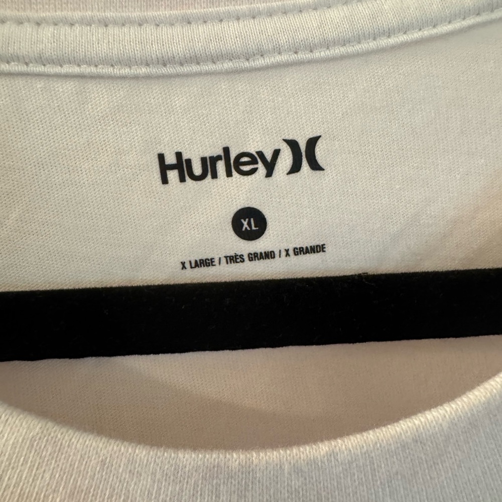 Hurley Crewneck T-Shirt bundle in pink, black and grey - Picture 5 of 8